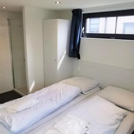 Enkhuizer Cube Elite Estel Mit Dachterrasse Und Zaun Haus Nr 337 Tatil Evi